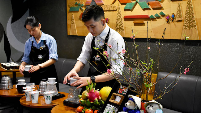 mo-hinh-kinh-doanh-cua-starbucks-tai-viet-nam-2